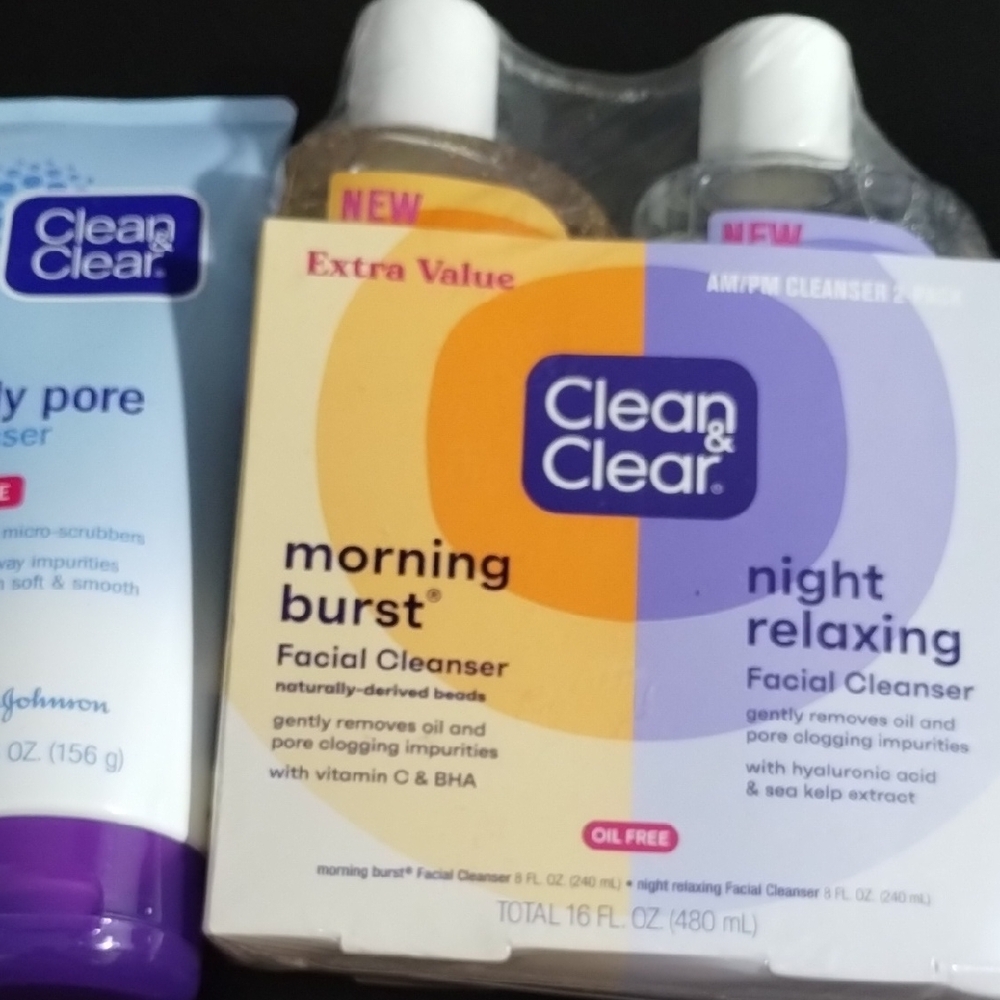 Clean & Clear Facial Cleanser Set